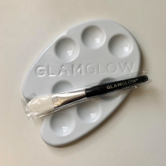 🆕 Face Mask Brush + Palette - Picture 1 of 9